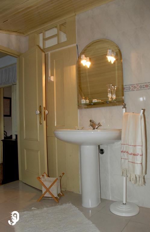 Maison d'hôtes Quinta Dos Barbas à Oliveira do Hospital Chambre photo